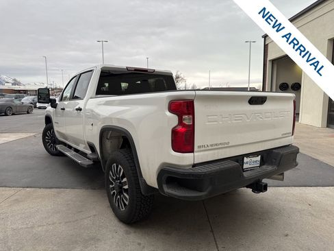 Used 2025 Chevrolet Silverado 2500 Custom w/ Custom Value Package image 5