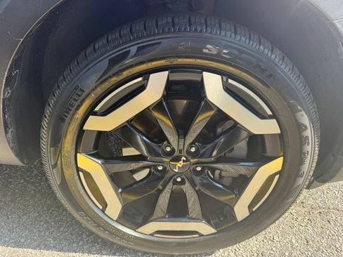 Used 2024 Kia Telluride EX w/ EX Captain's Chair Package FWD image 25