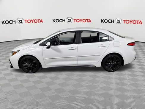Used 2023 Toyota Corolla SE FWD image 4