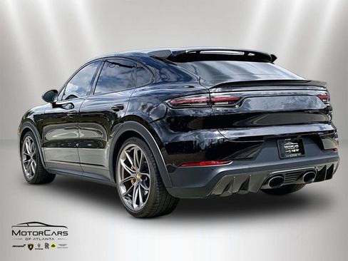 Used 2022 Porsche Cayenne Turbo GT image 11