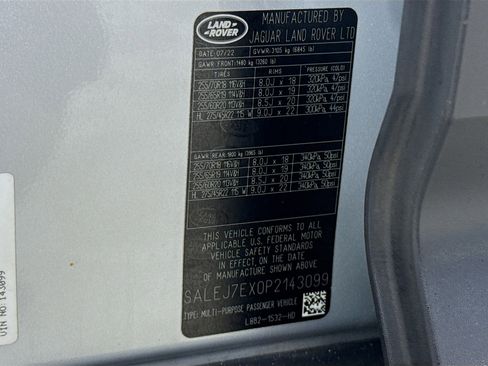 Used 2023 Land Rover Defender 110 S image 40