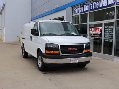New 2025 GMC Savana 2500 Work Van w/ Enhanced Convenience Package