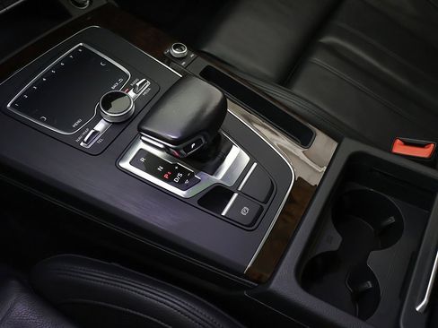 Used 2018 Audi Q5 2.0T Premium Plus w/ Premium Plus Package image 56