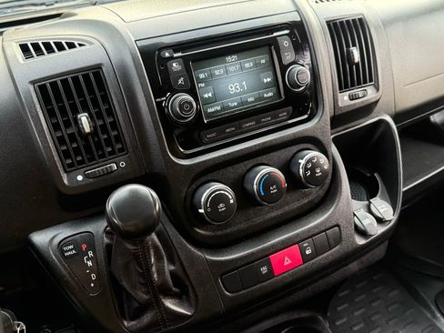 Used 2016 RAM ProMaster 2500 w/ Interior Convenience Group image 12