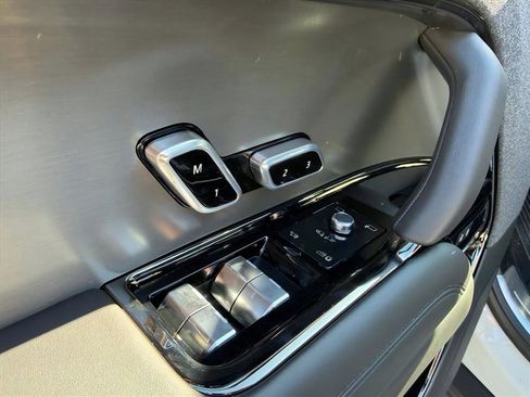 New 2026 Land Rover Range Rover Sport SE image 11