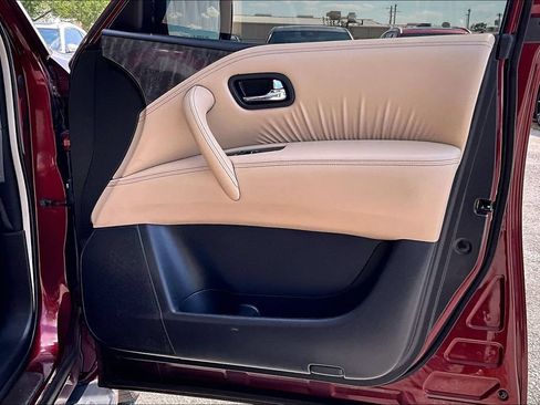 Used 2022 Nissan Armada Platinum w/ Captain's Chairs Package RWD image 23