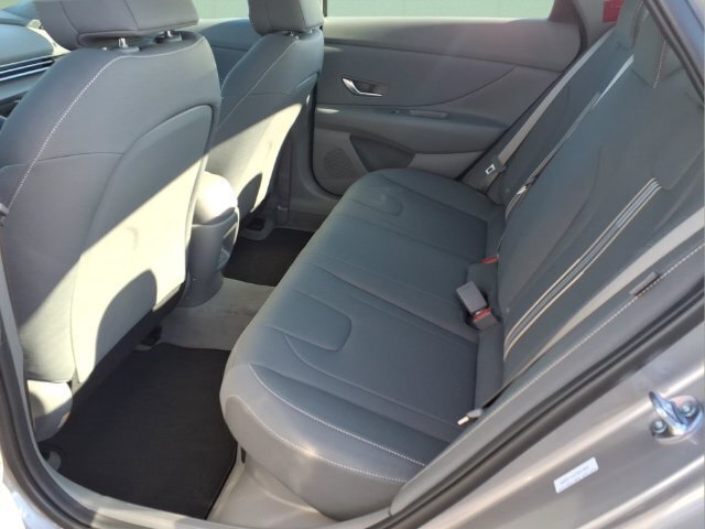 New 2026 Hyundai Elantra SEL FWD image 11