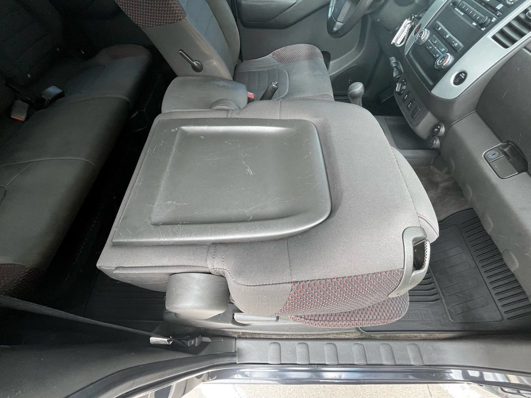 Used 2012 Nissan Frontier PRO-4X AWD/4WD image 26