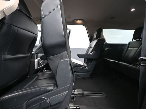 Used 2024 Ford Expedition Max XLT image 42