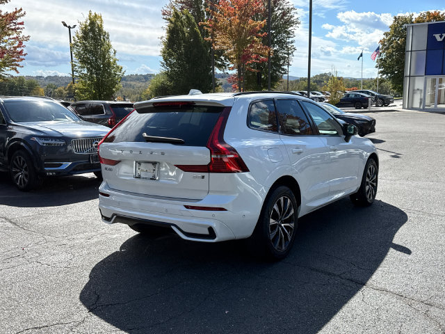 Certified 2024 Volvo XC60 B5 Plus w/ Protection Package Premier AWD/4WD image 4