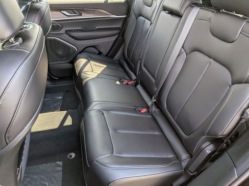 New 2026 Jeep Grand Cherokee Limited image 29