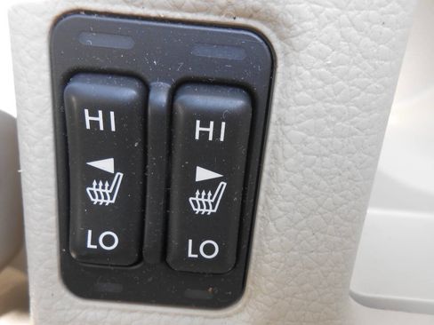 Used 2016 Subaru Impreza 2.0i Premium image 15