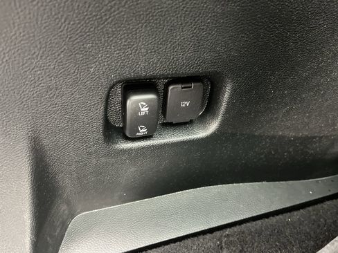 Used 2018 Ford Edge SEL image 27