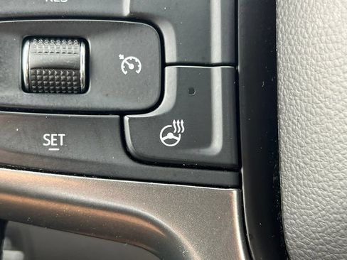 Used 2019 Chevrolet Silverado 1500 RST AWD/4WD image 23