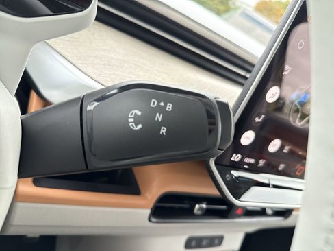 New 2025 Volkswagen ID. Buzz 1st Edition image 20