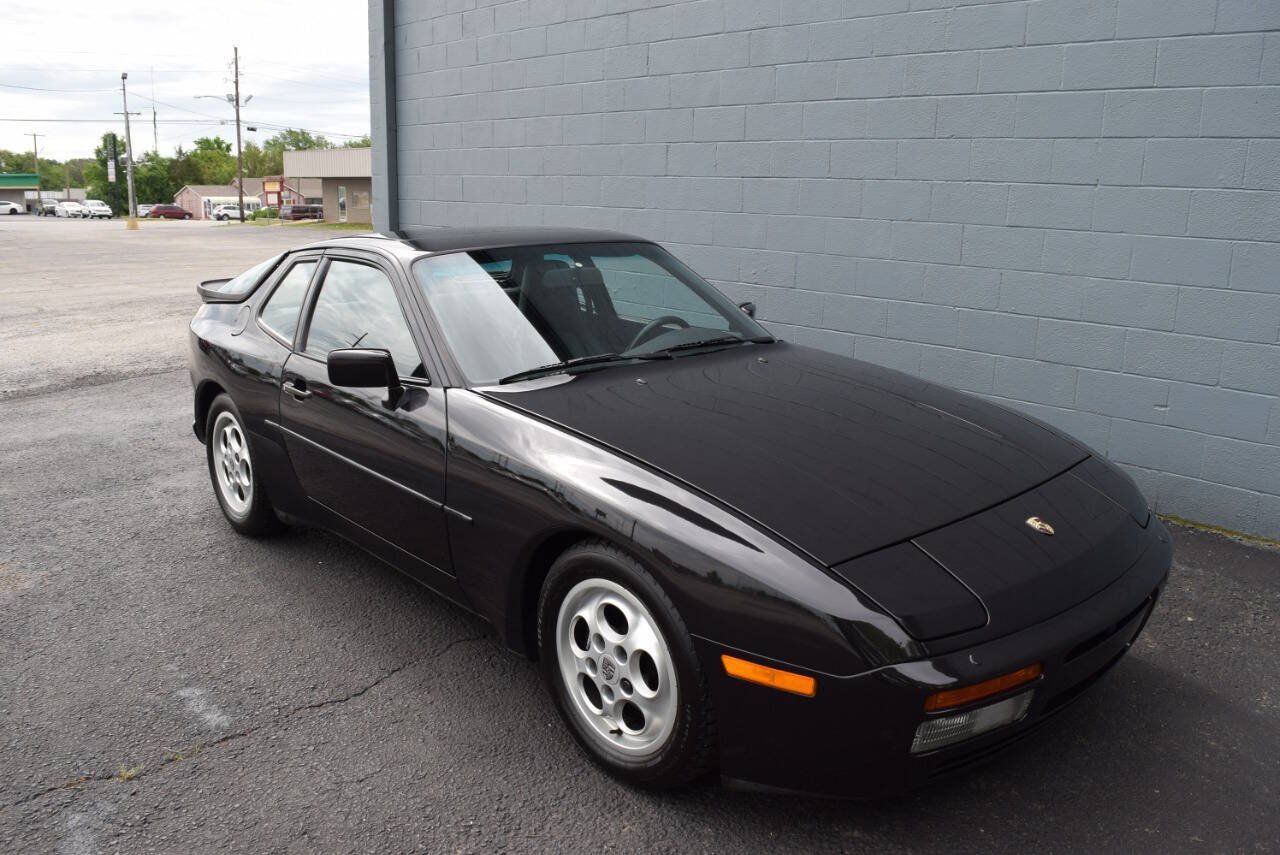 Used 1988 Porsche 944 Turbo Coupe RWD image 32