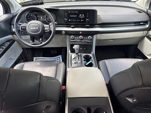 Used 2024 Kia Carnival LX FWD image 20