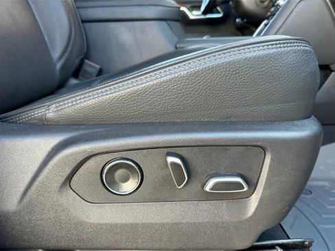 Used 2025 GMC Sierra 3500 Denali image 77