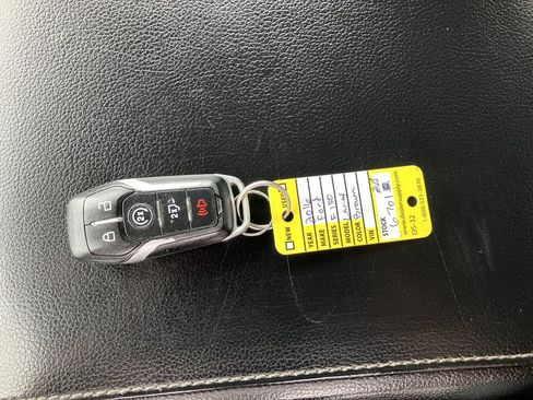 Used 2016 Ford F150 Lariat AWD/4WD image 19