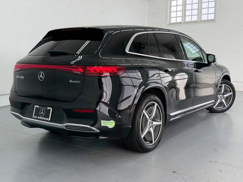 Used 2023 Mercedes-Benz EQS 580 4MATIC SUV image 7