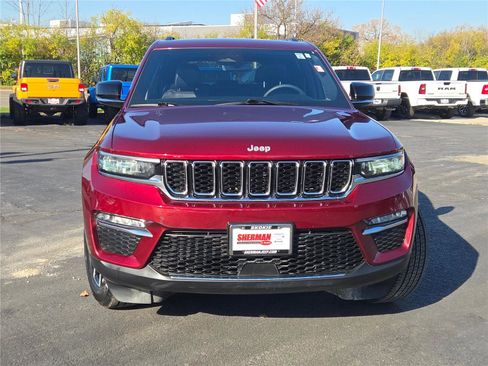 Certified 2024 Jeep Grand Cherokee Limited image 4