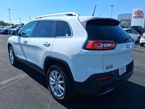 Used 2016 Jeep Cherokee Limited AWD/4WD image 4