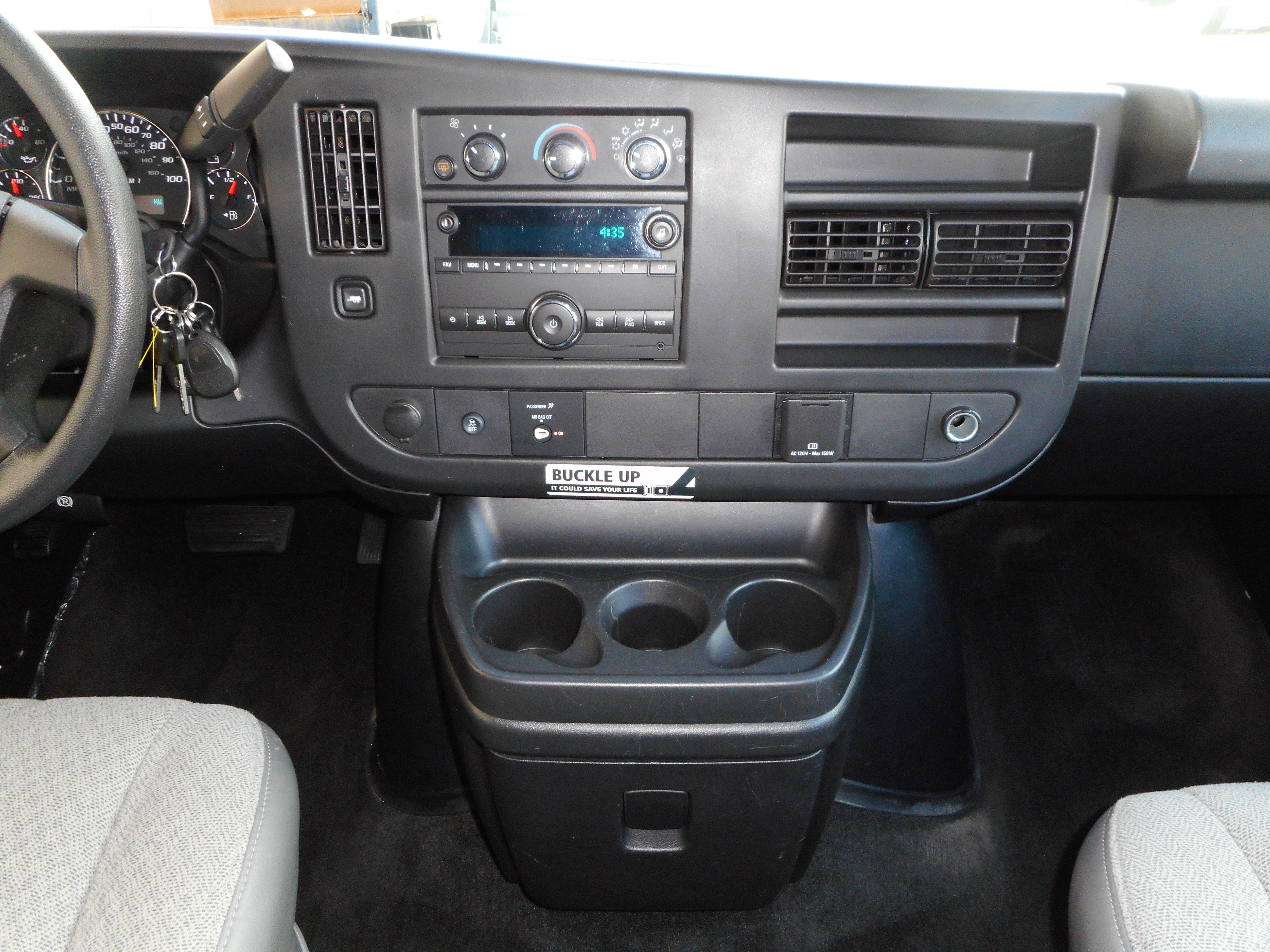 Used 2017 Chevrolet Express 3500 LT w/ LT Preferred Equipment Group RWD image 25