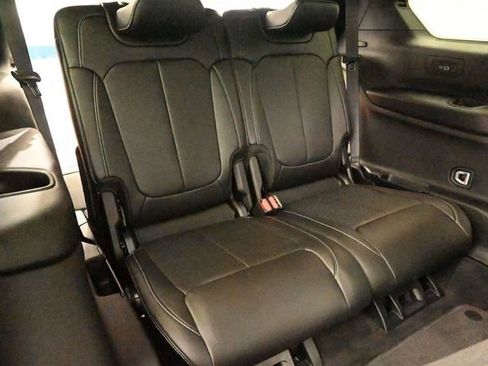 Used 2025 Jeep Grand Cherokee L Limited w/ Luxury Tech Group II AWD/4WD image 28