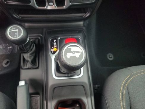 Used 2024 Jeep Wrangler Unlimited Sahara AWD/4WD image 60