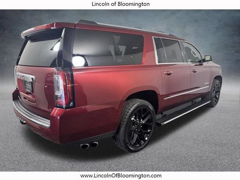 Used 2019 GMC Yukon XL Denali w/ Denali Ultimate Package AWD/4WD image 6