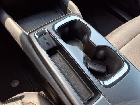 Used 2024 Chevrolet Equinox EV RS FWD image 20