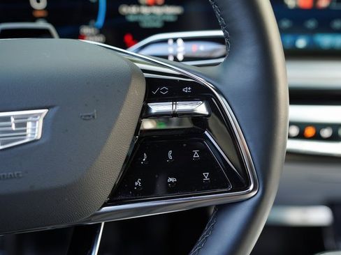 Used 2025 Cadillac Lyriq Luxury image 30