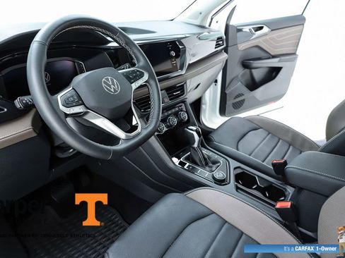 Used 2024 Volkswagen Taos SEL image 58