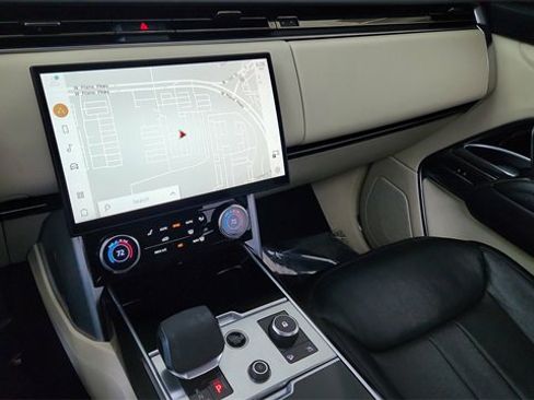 Used 2023 Land Rover Range Rover Long Wheelbase Autobiography image 41