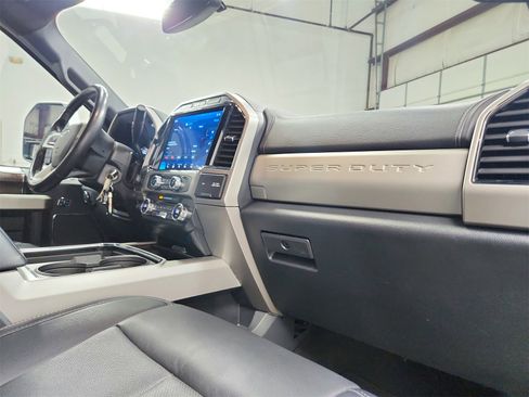 Used 2022 Ford F250 Lariat w/ Lariat Value Package image 44