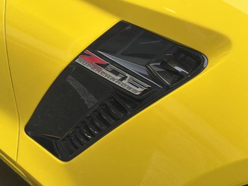 Used 2017 Chevrolet Corvette Z06 RWD image 18