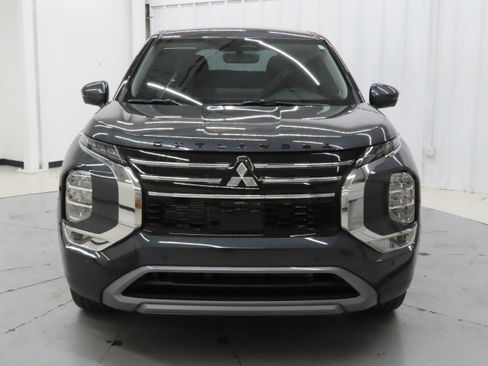 New 2026 Mitsubishi Outlander SE FWD image 8