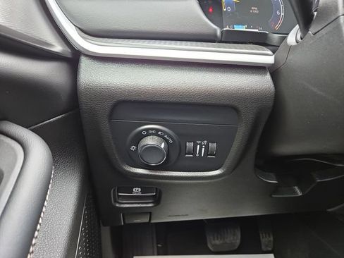 Used 2024 Jeep Grand Cherokee L Laredo AWD/4WD image 23