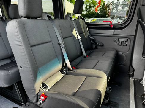 Used 2024 Mercedes-Benz Sprinter 2500 image 14