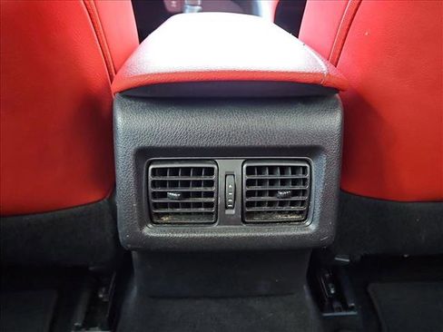 Used 2019 Toyota Camry XSE image 16