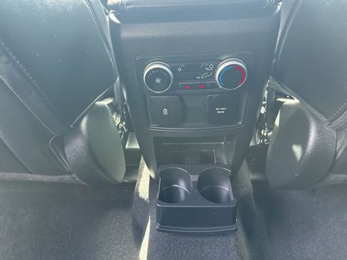 Used 2023 Ford Explorer Limited w/ Limited Technology Package image 15