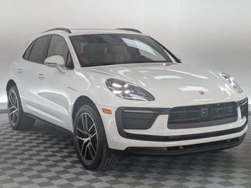 New 2026 Porsche Macan AWD/4WD image 7