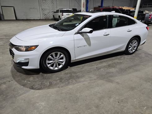 Used 2019 Chevrolet Malibu LT FWD image 1
