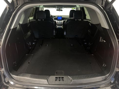 Certified 2023 Ford Explorer XLT w/ Equipment Group 202A image 9