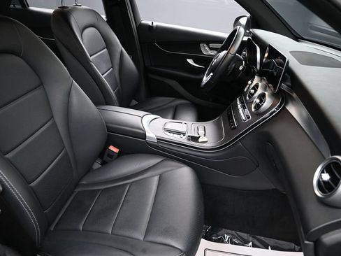 Used 2022 Mercedes-Benz GLC 300 w/ Premium Package Lite image 35