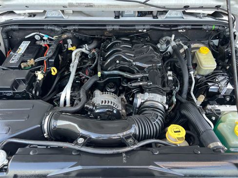 Used 2016 Jeep Wrangler Unlimited Sport w/ Connectivity Group image 11