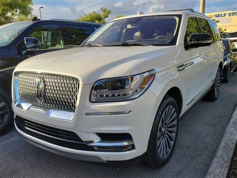 Used 2020 Lincoln Navigator Reserve w/ Luxury Package image 2