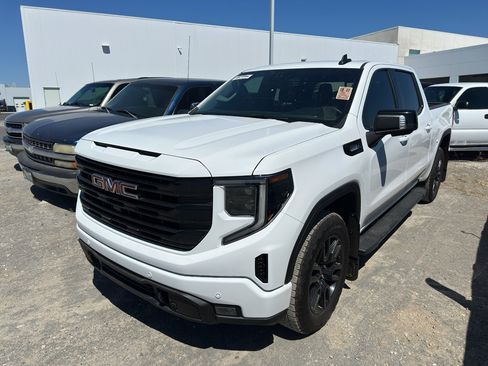 Used 2025 GMC Sierra 1500 Elevation w/ Elevation Premium Package AWD/4WD image 1