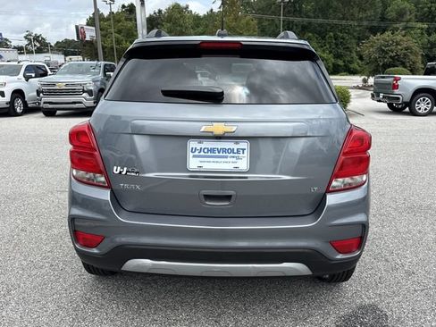 Used 2019 Chevrolet Trax LT w/ LT Convenience Package FWD image 4