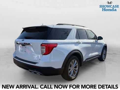 Used 2020 Ford Explorer XLT w/ Equipment Group 202A AWD/4WD image 5